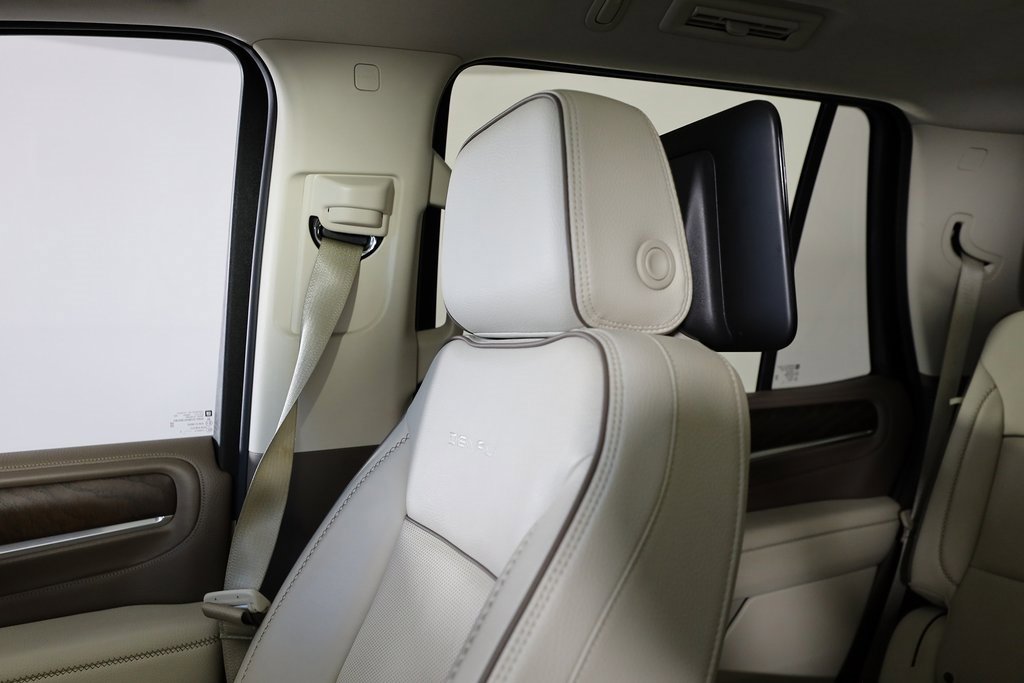 Used 2021 GMC Yukon Denali w/ Denali Premium Package image 43