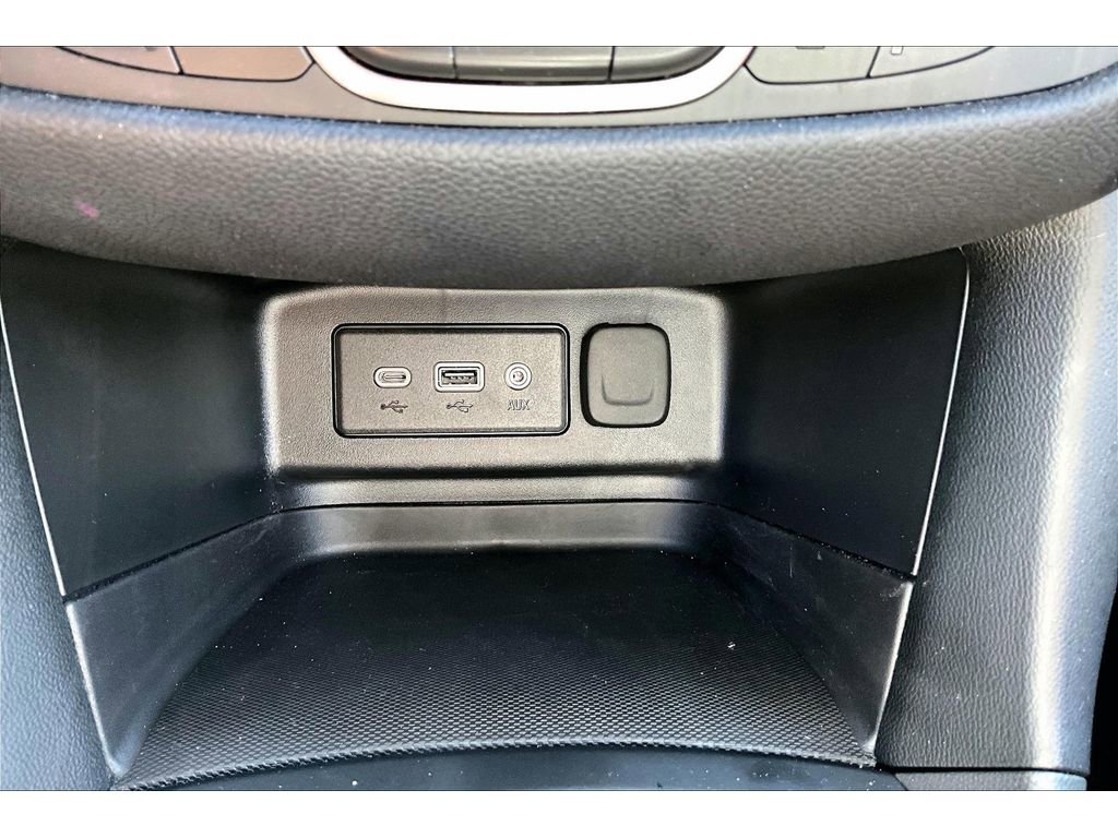 Used 2023 Chevrolet Equinox LT image 34