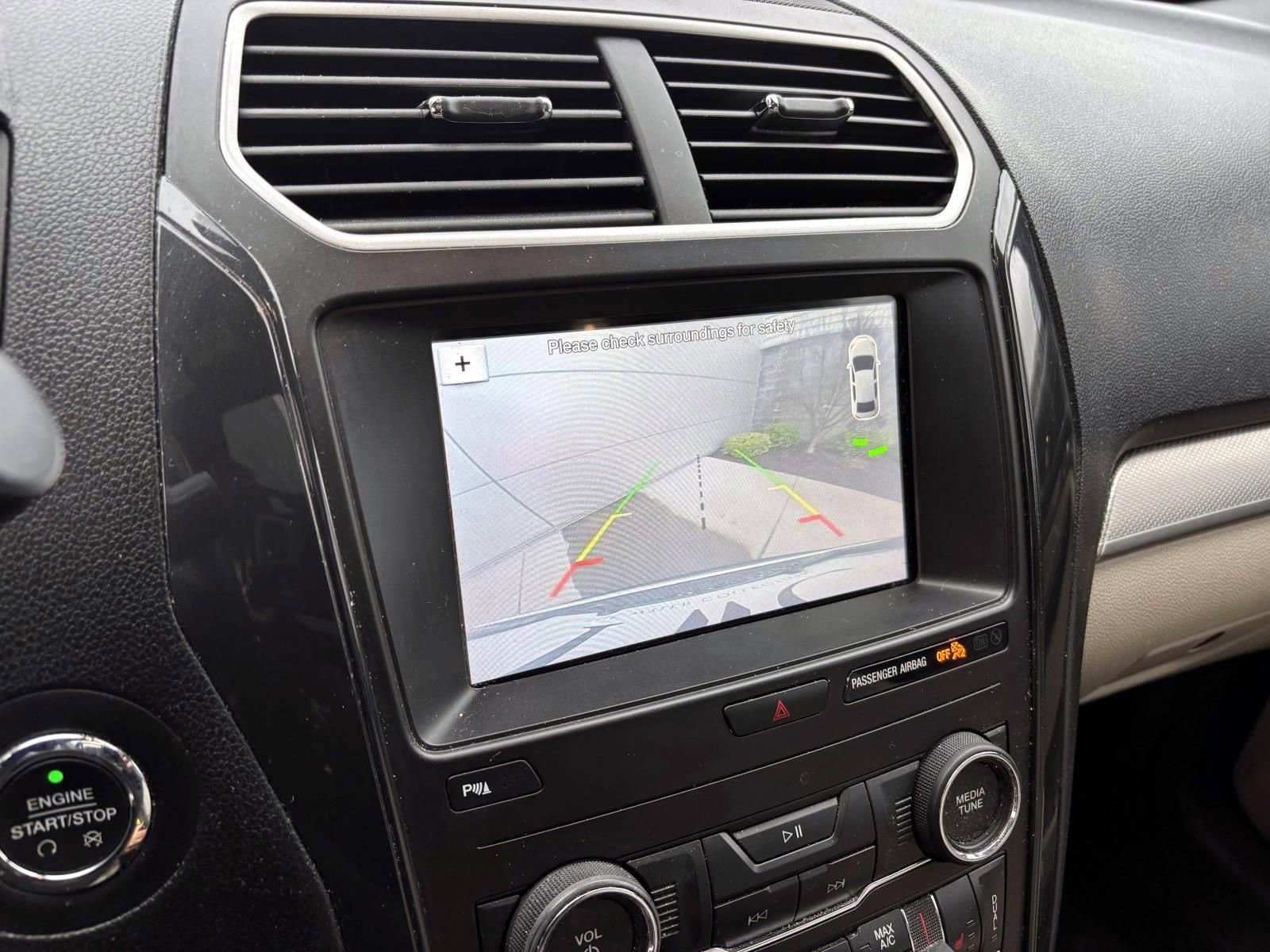 Used 2018 Ford Explorer XLT w/ Equipment Group 202A image 20