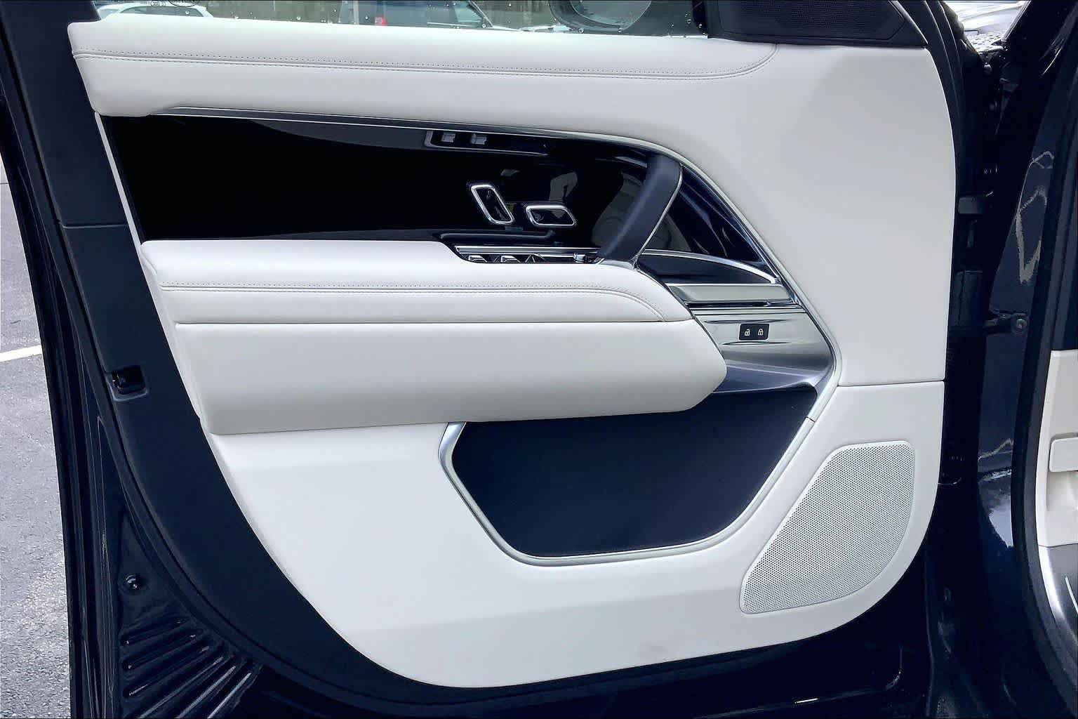 New 2026 Land Rover Range Rover SE AWD/4WD image 11