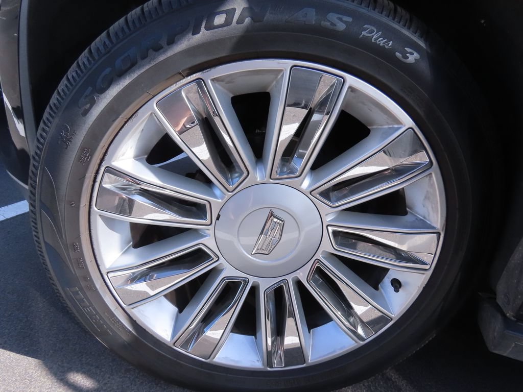 Used 2020 Cadillac Escalade Platinum AWD/4WD image 18
