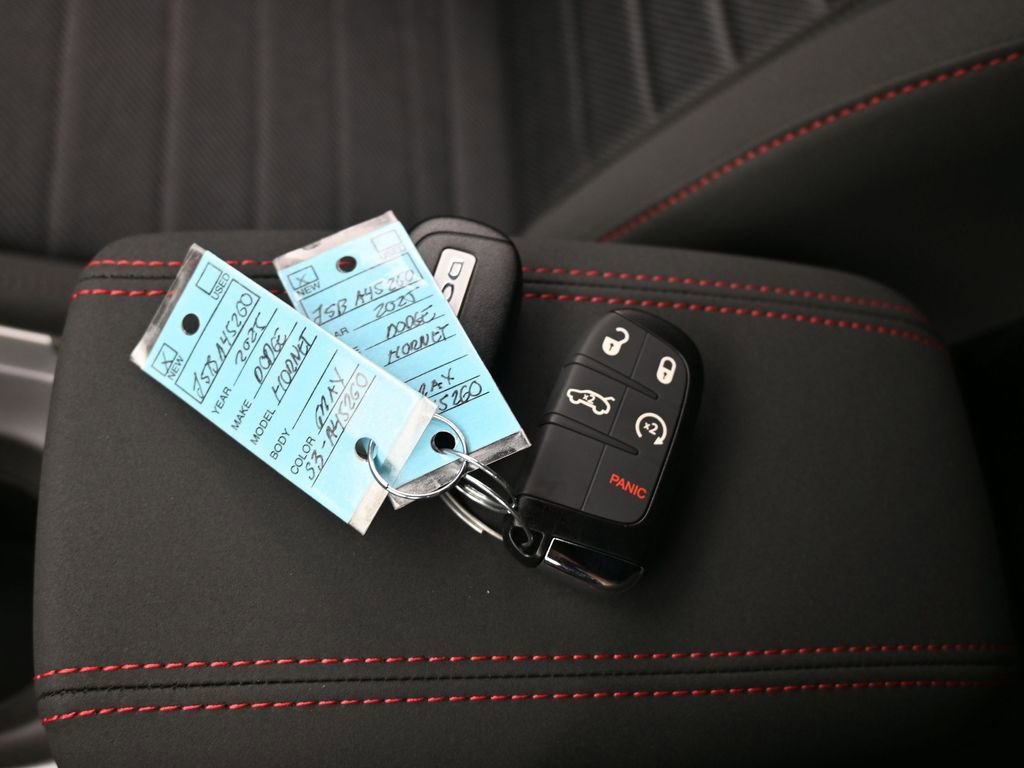 Used 2025 Dodge Hornet R/T w/ Tech Pack image 18