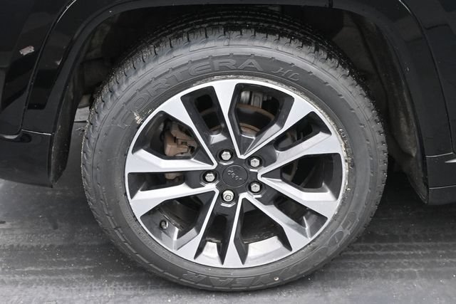 Used 2023 Jeep Grand Cherokee Overland w/ Adv Protech Group III AWD/4WD image 40