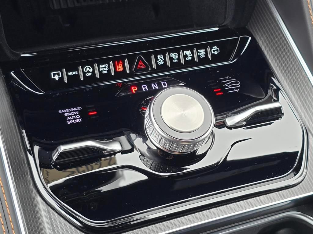 New 2026 Jeep Grand Wagoneer Summit AWD/4WD image 14