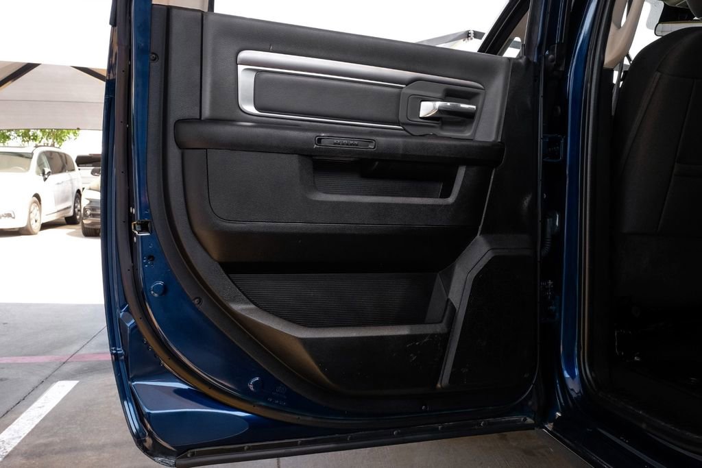 Used 2021 RAM 1500 Classic SLT image 41