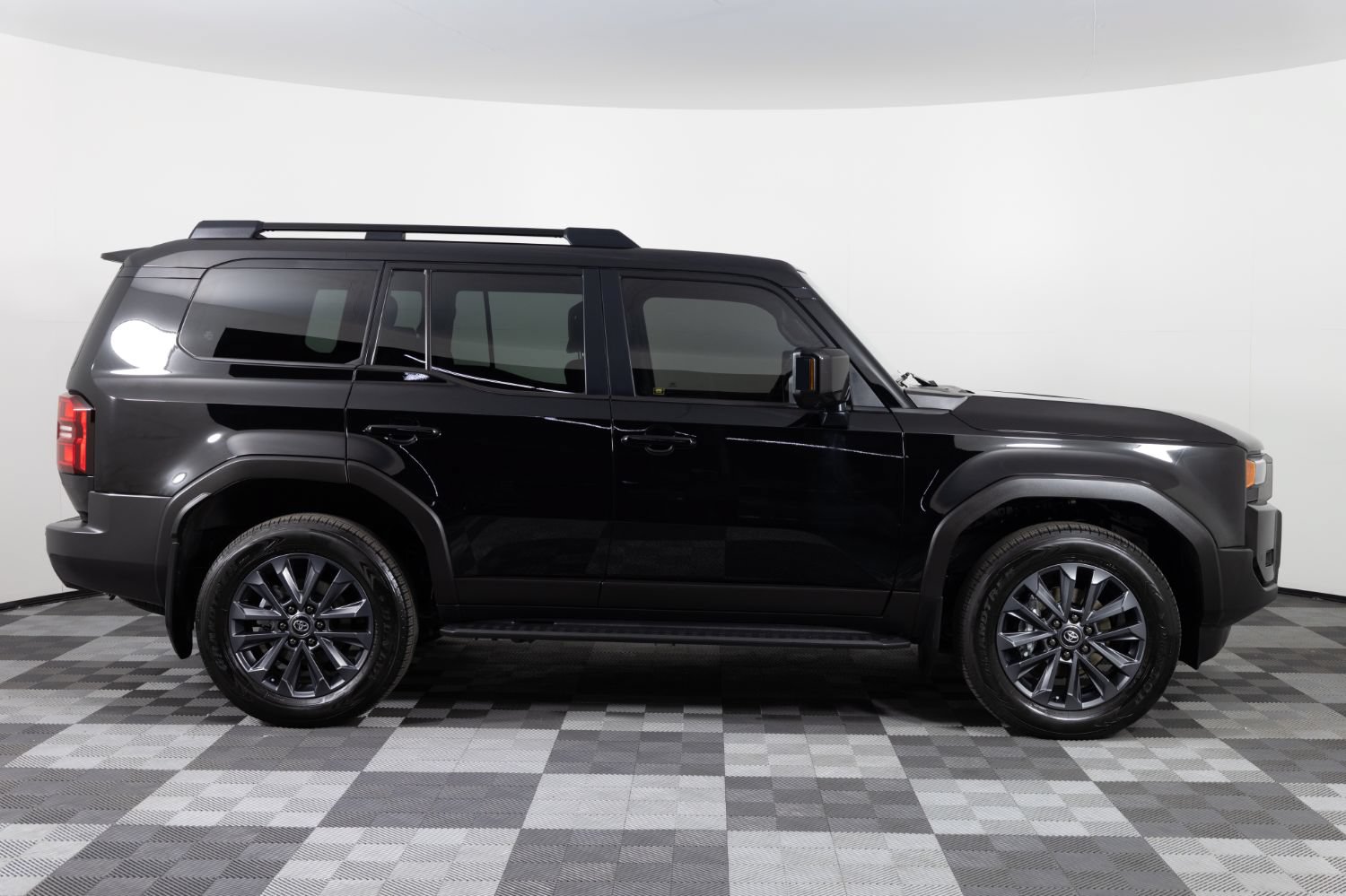 Used 2024 Toyota Land Cruiser w/ Premium Package AWD/4WD image 9