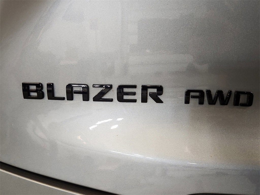 Certified 2024 Chevrolet Blazer RS w/ Driver Confidence II Package image 37