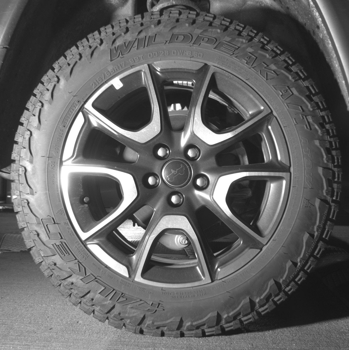 Used 2025 Jeep Compass Trailhawk AWD/4WD image 15