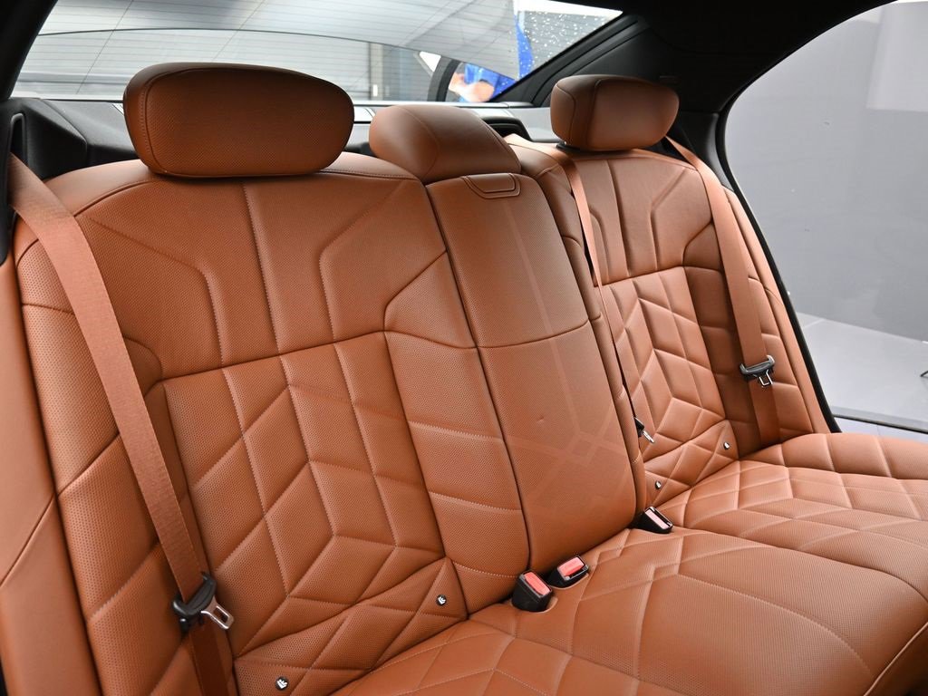 New 2026 BMW 740i xDrive image 25