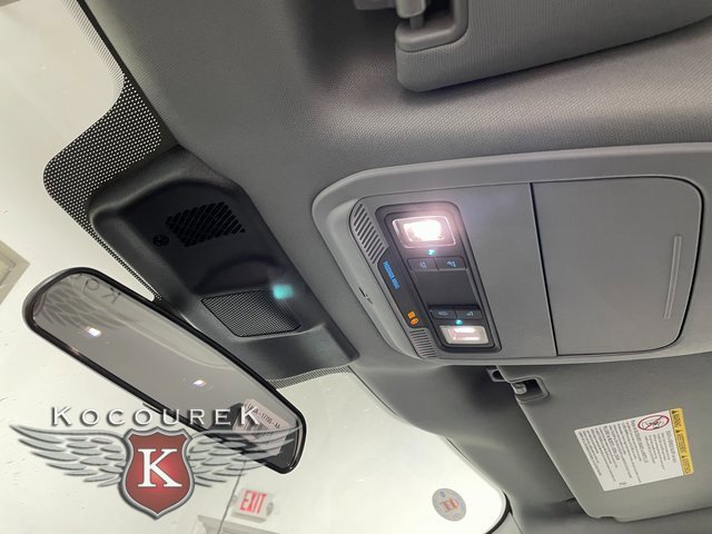 New 2026 Ford F250 XL w/ XL Chrome Package image 18