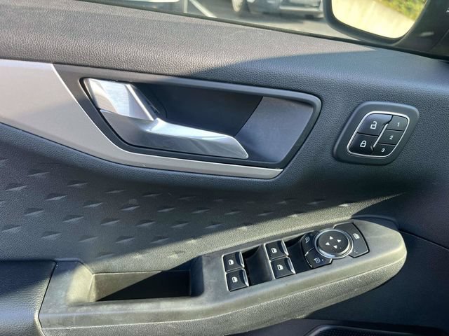 Certified 2020 Ford Escape SEL FWD image 18