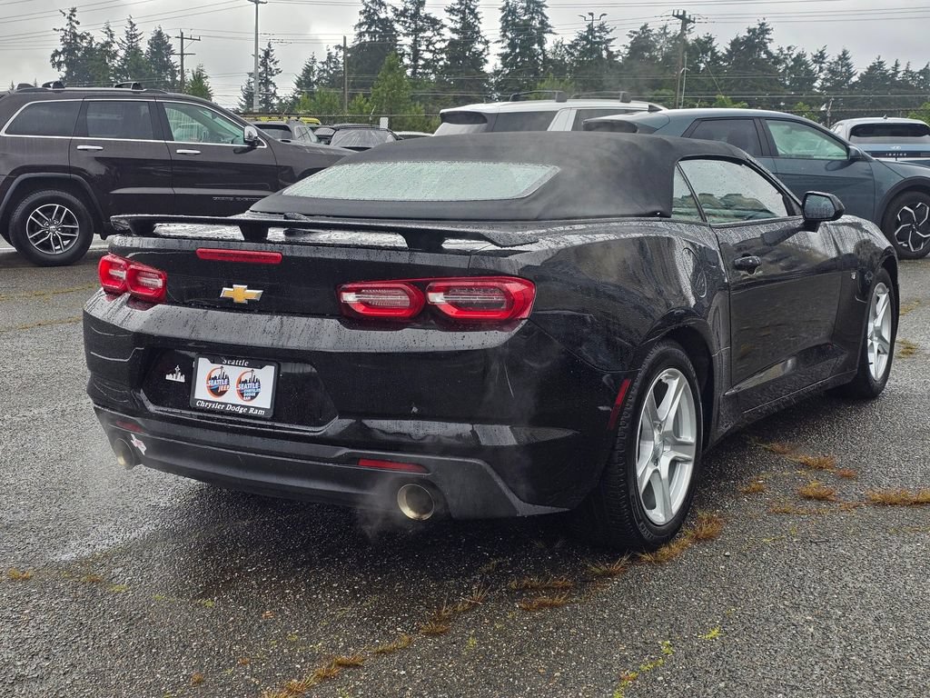Used 2019 Chevrolet Camaro LT RWD image 8