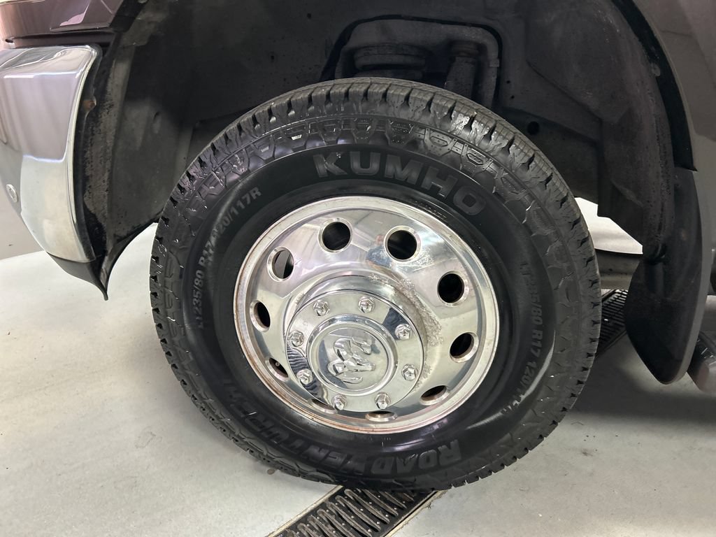 Used 2016 RAM 3500 Laramie AWD/4WD image 9
