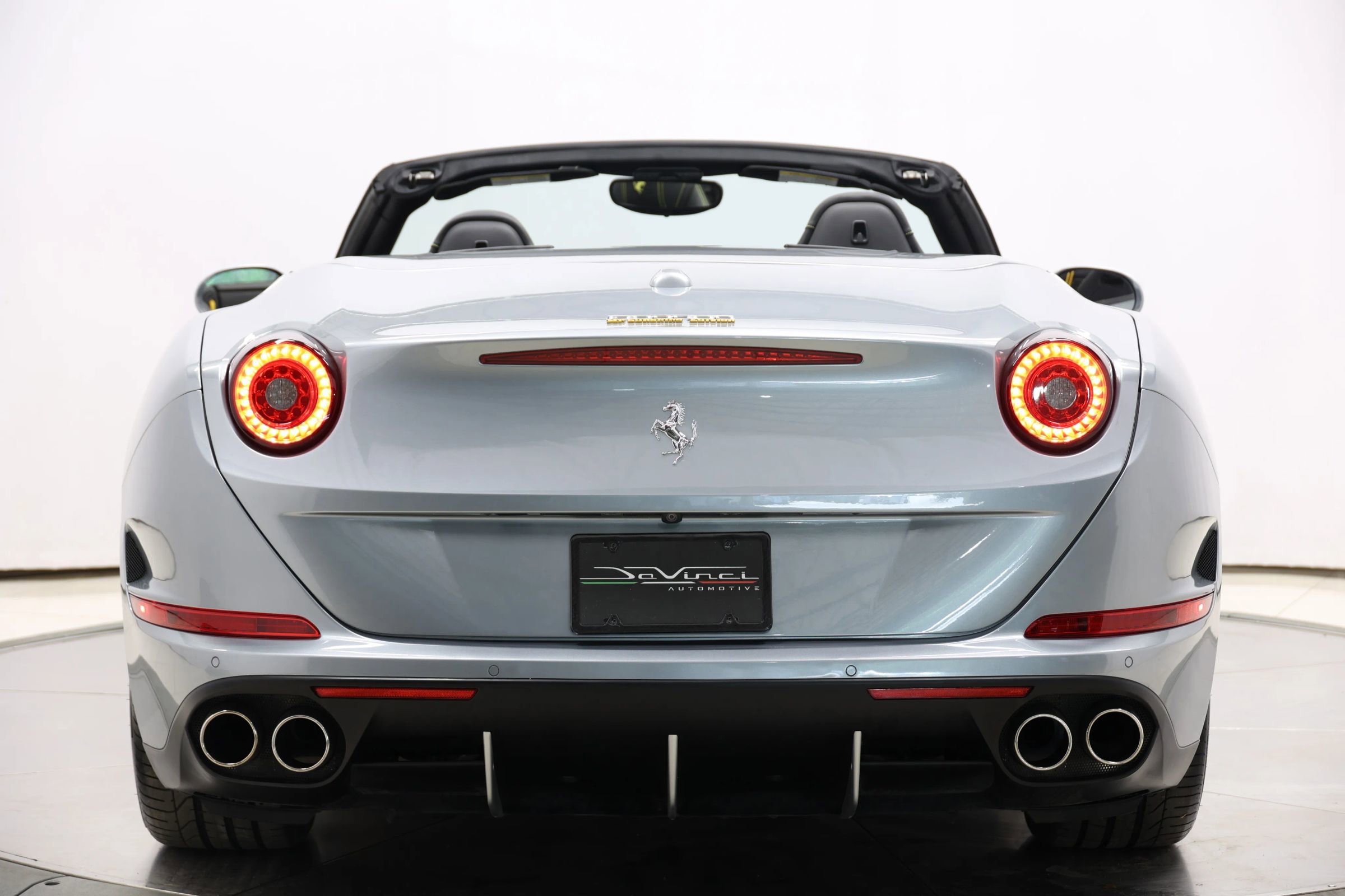 Used 2015 Ferrari California T image 57