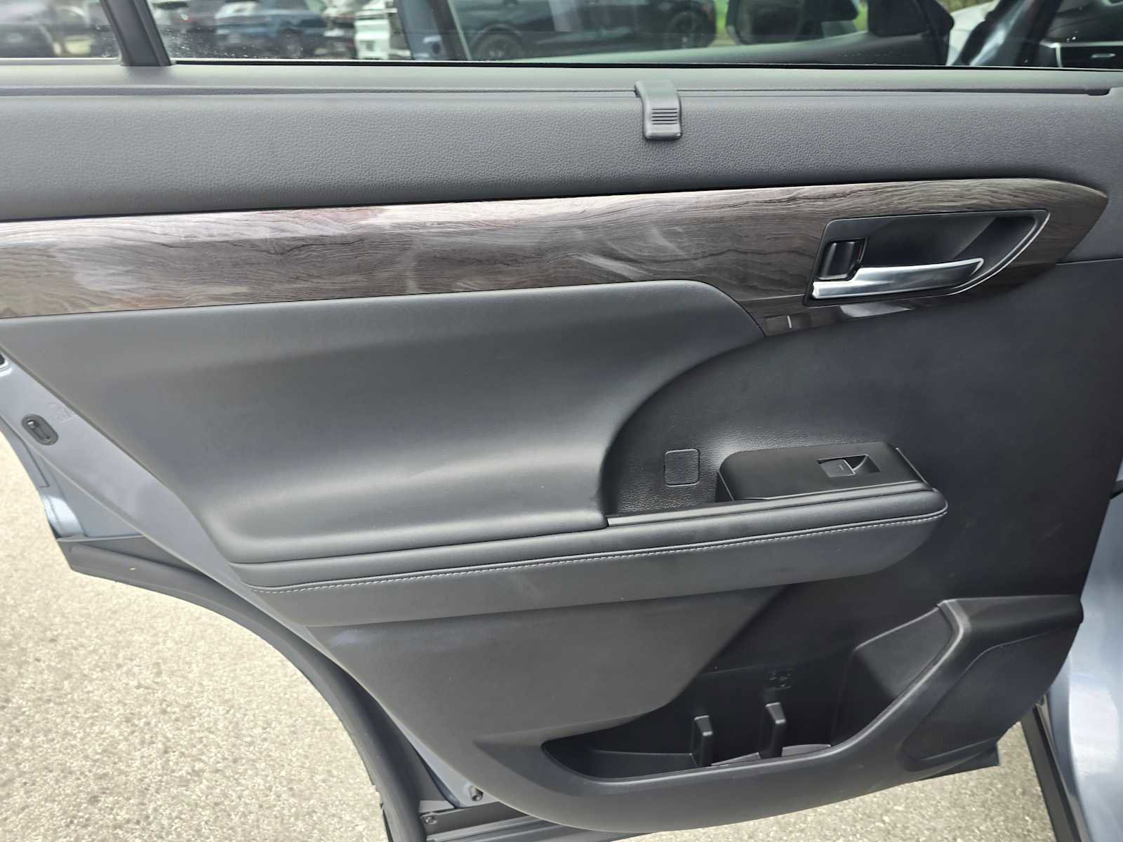 Used 2022 Toyota Highlander Platinum image 21