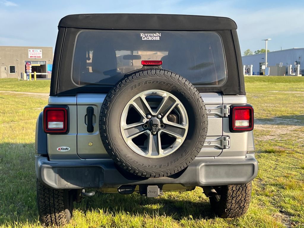 Used 2018 Jeep Wrangler Unlimited Sport S AWD/4WD image 5