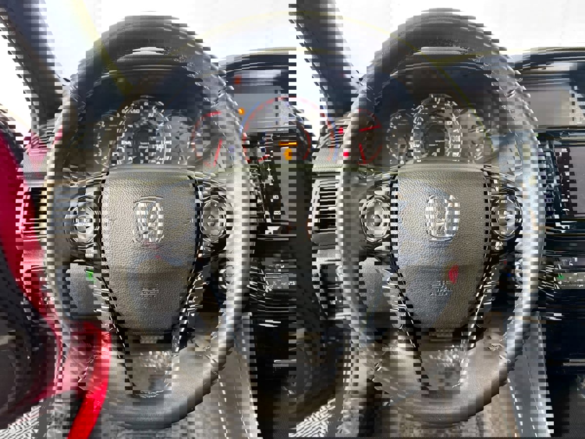 Used 2017 Honda Accord Touring image 10