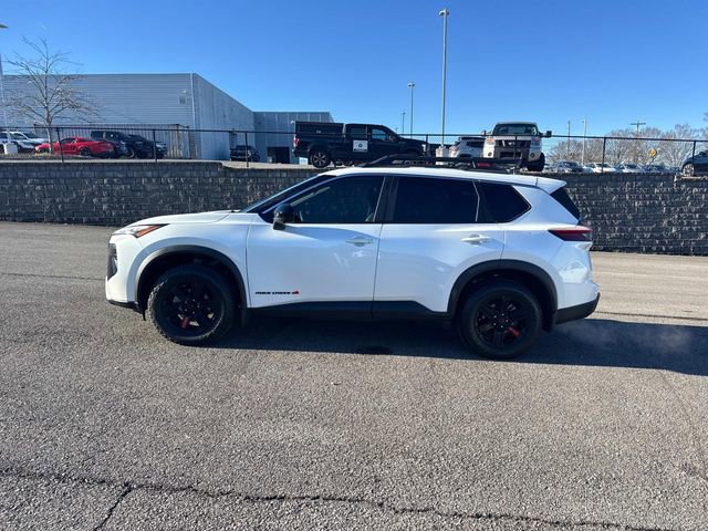 Certified 2025 Nissan Rogue SV AWD/4WD image 8