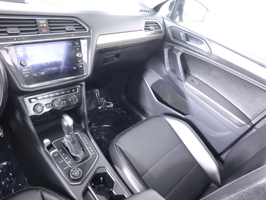 Used 2019 Volkswagen Tiguan SEL w/ 3rd Row Seat Package AWD/4WD image 37