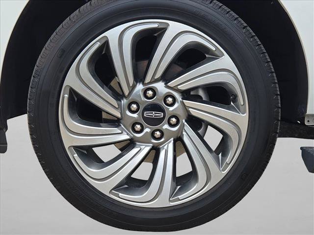 Used 2024 Lincoln Navigator L Reserve AWD/4WD image 24