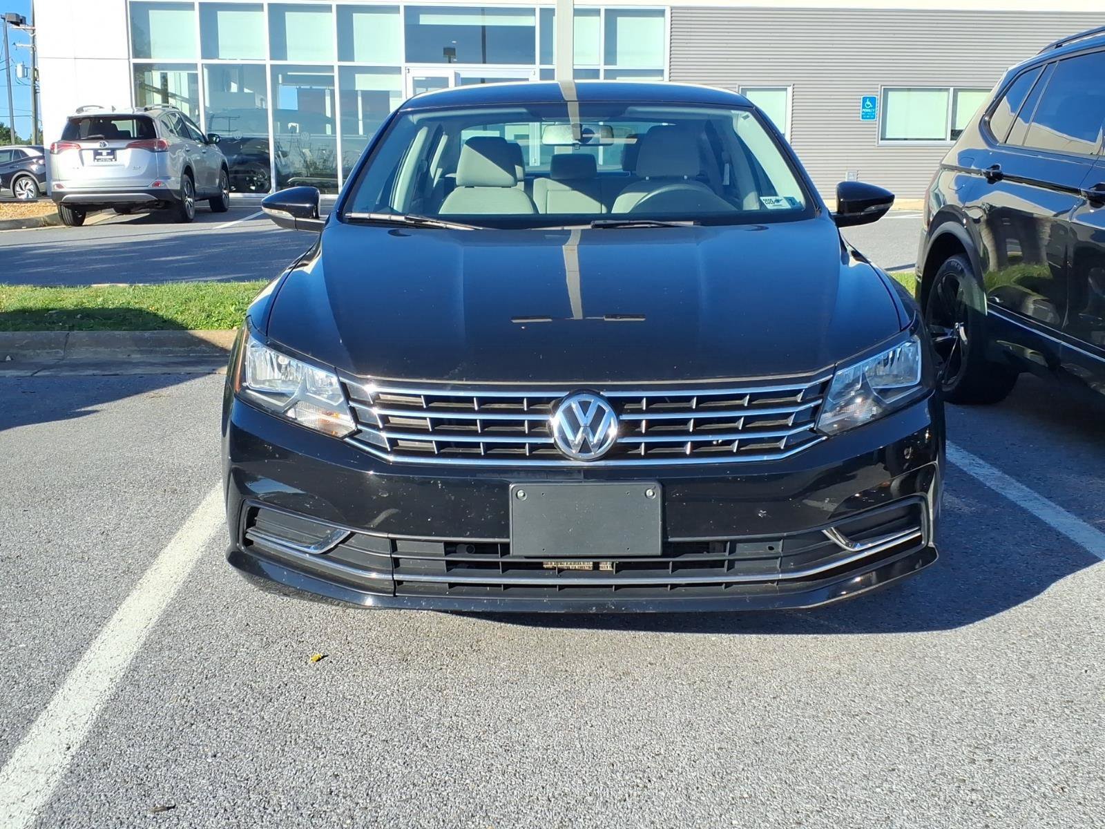 Used 2016 Volkswagen Passat 1.8T S FWD image 3