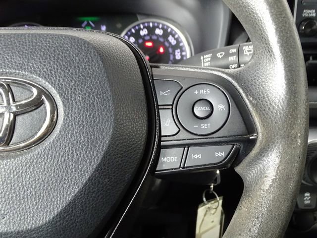 Used 2021 Toyota RAV4 LE FWD image 23