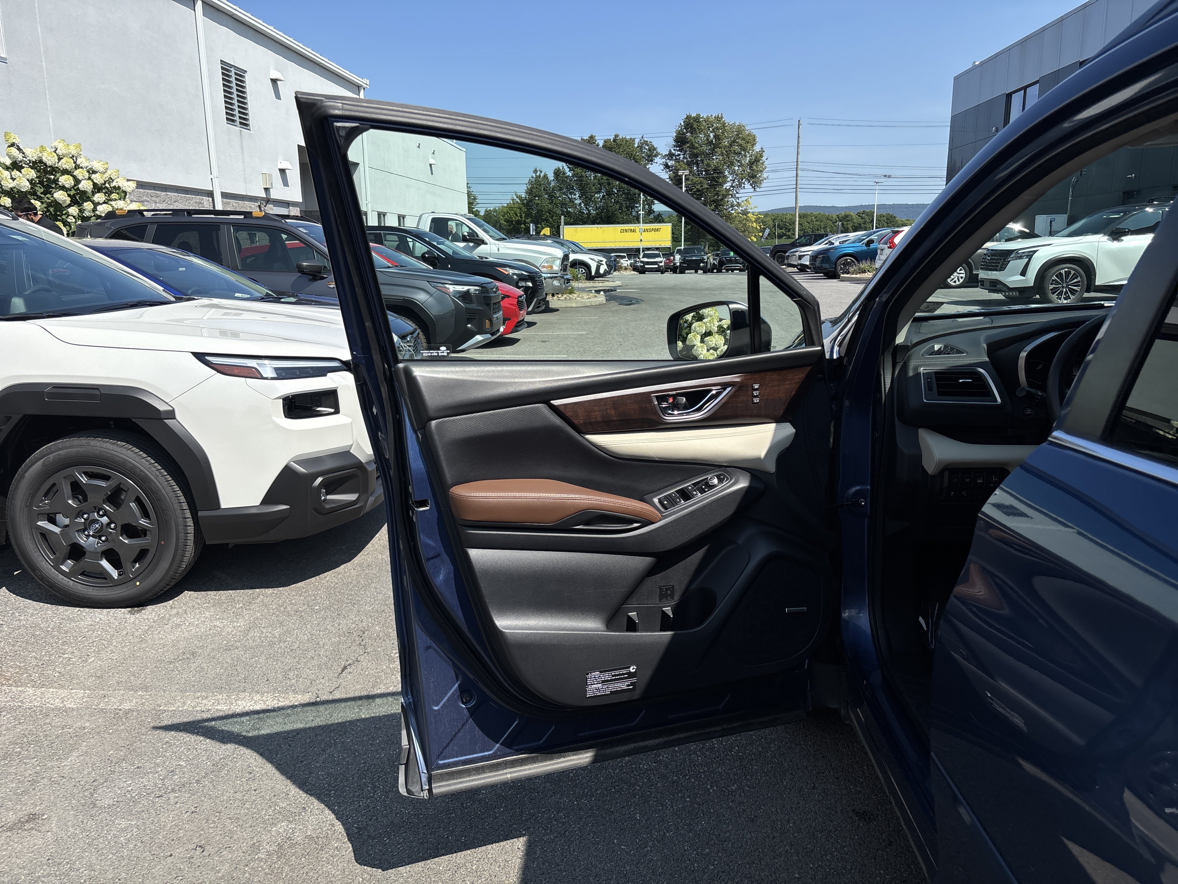 Used 2021 Subaru Ascent Touring AWD/4WD image 31