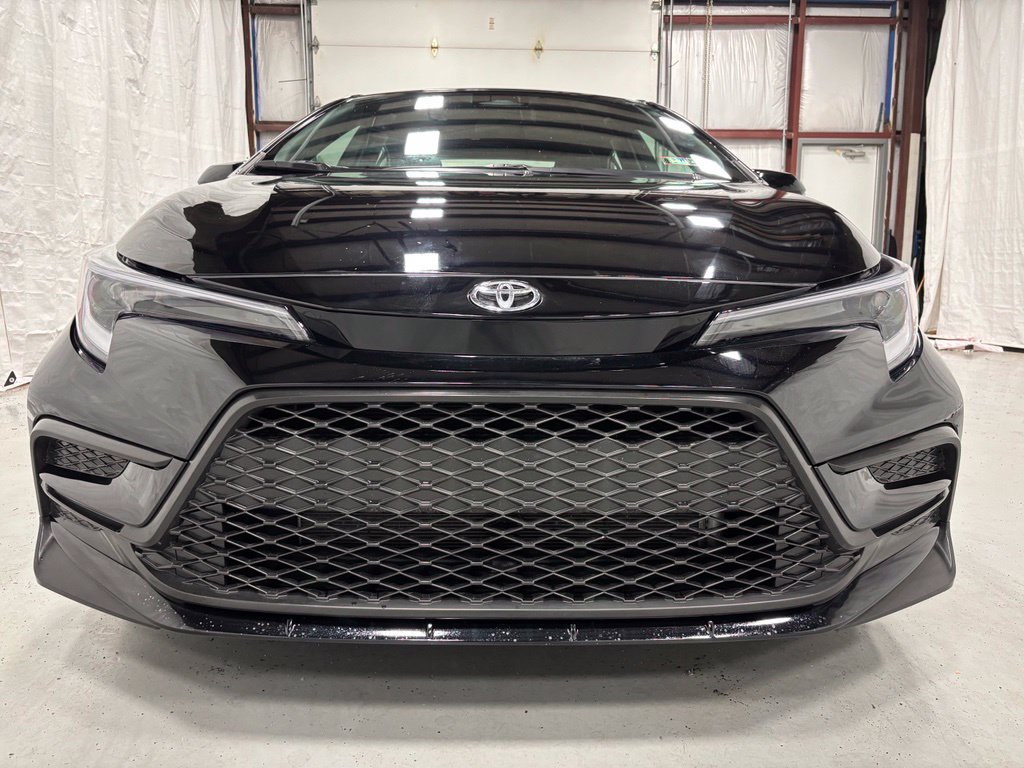Used 2026 Toyota Corolla SE FWD image 2
