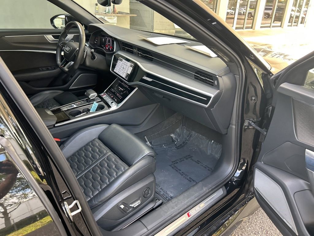 Used 2022 Audi RS 6 w/ Carbon Optic Package AWD/4WD image 29