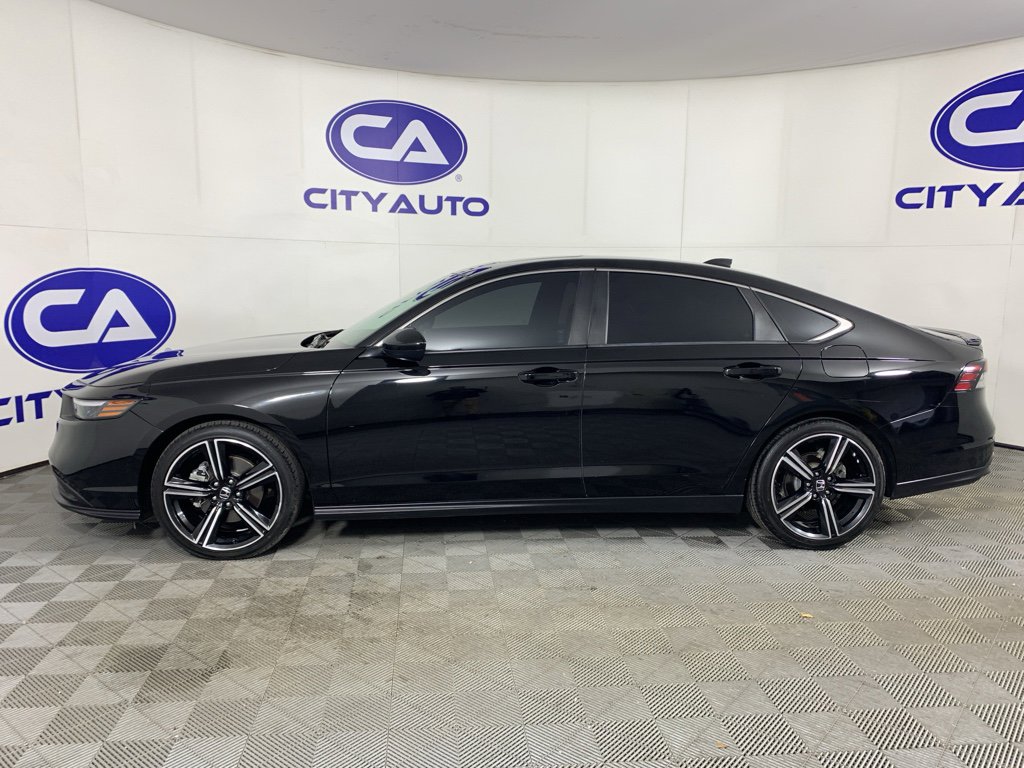 Used 2023 Honda Accord Sport image 6