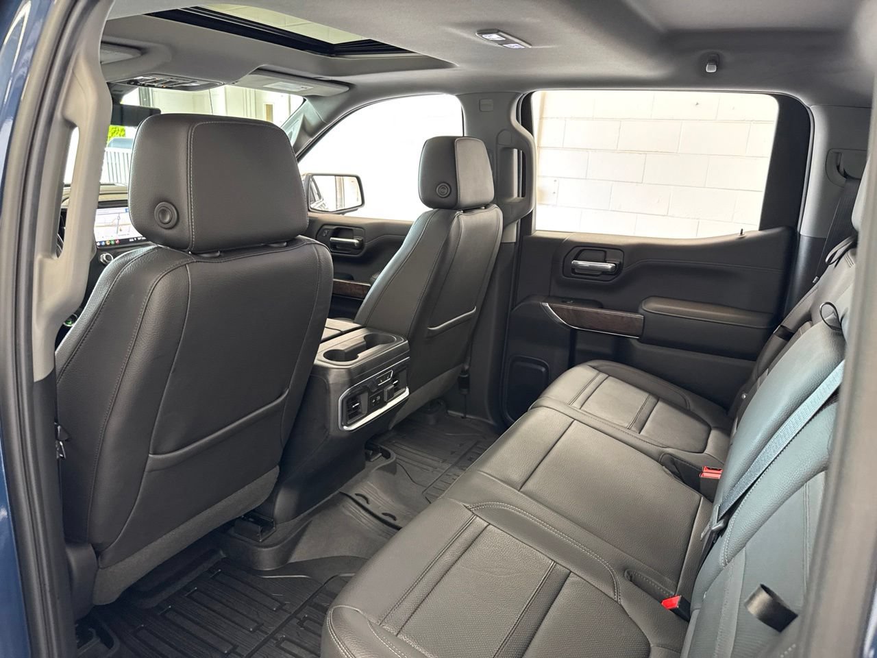 Used 2019 GMC Sierra 1500 Denali w/ Denali Ultimate Package AWD/4WD image 43