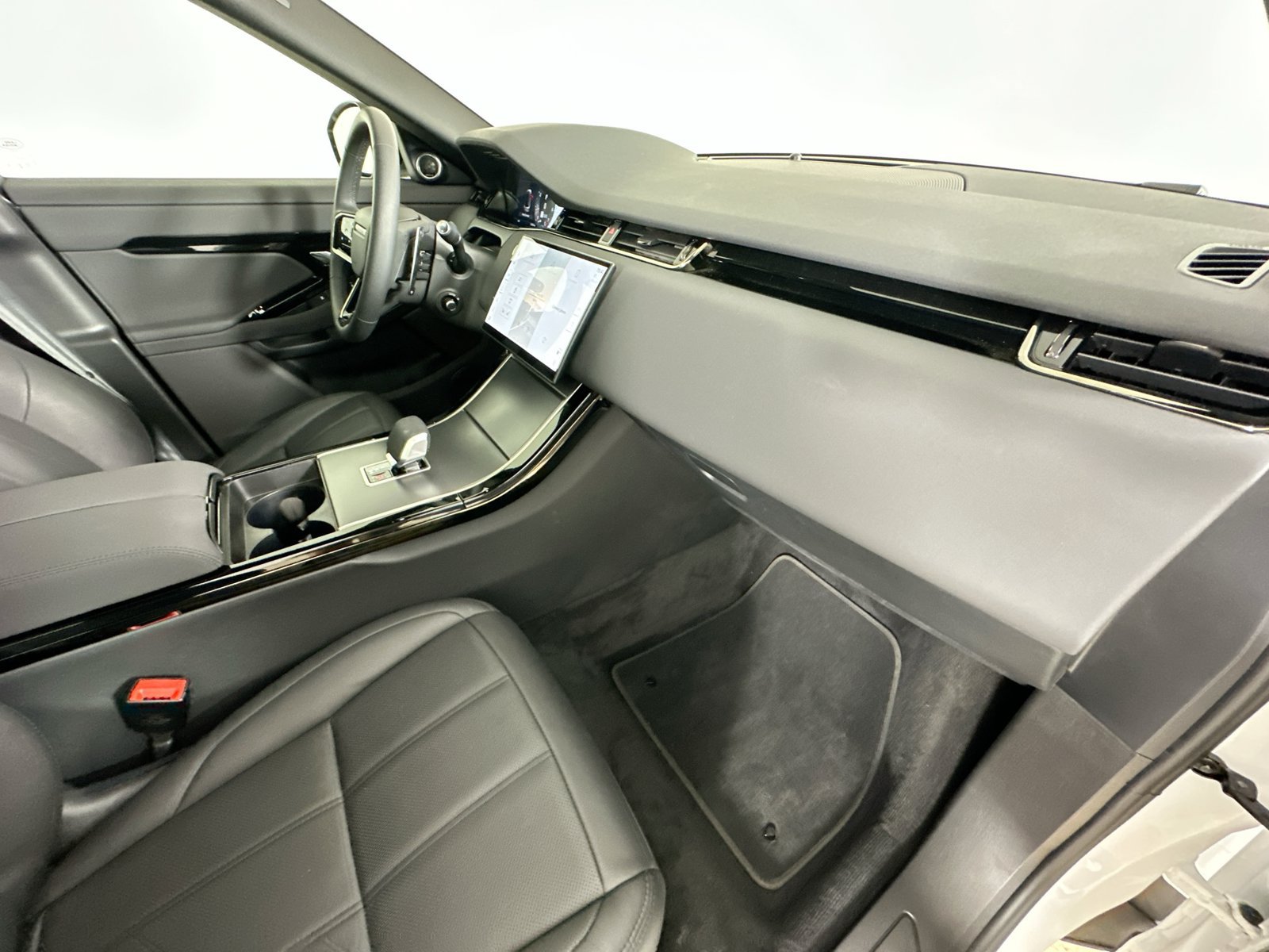 Used 2026 Land Rover Range Rover Evoque S AWD/4WD image 44