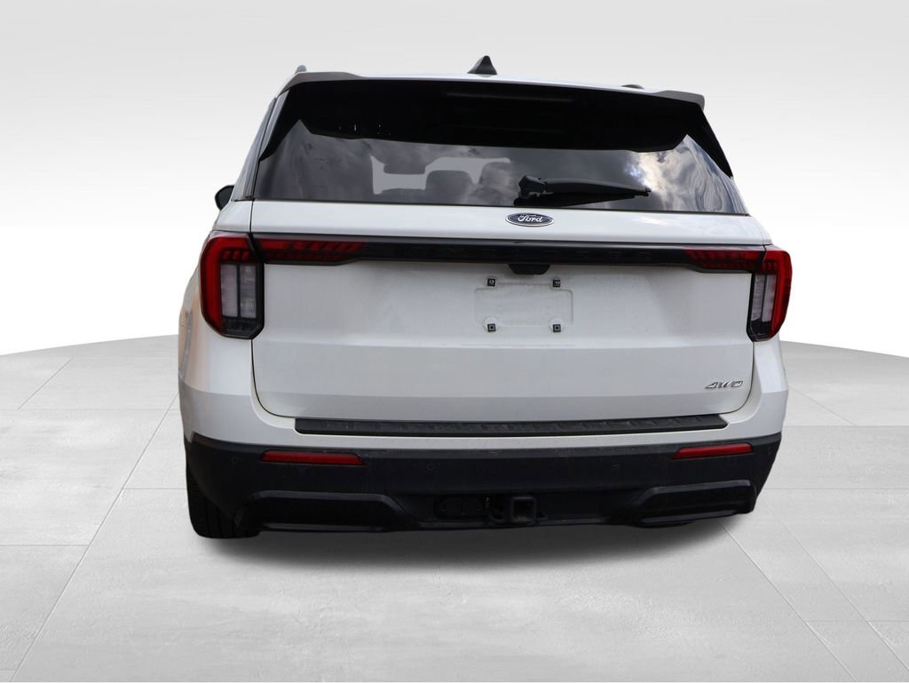 Used 2025 Ford Explorer ST-Line w/ ST-Line Street Pack image 7