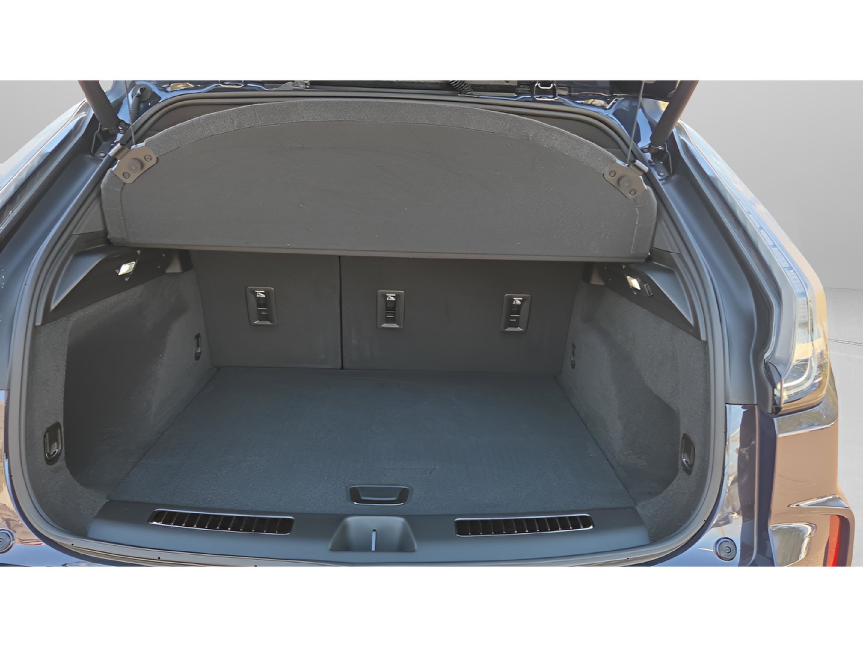 Used 2024 Cadillac XT4 Sport w/ Cold Weather Package image 31