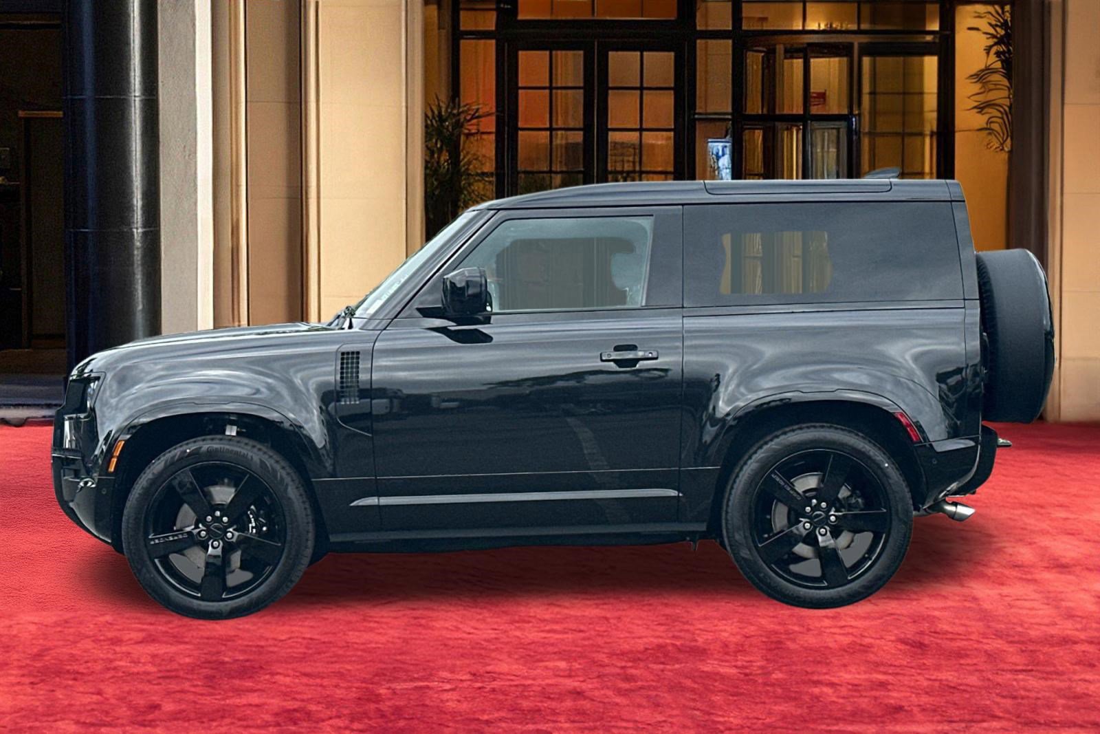 New 2026 Land Rover Defender 90 V8 image 2