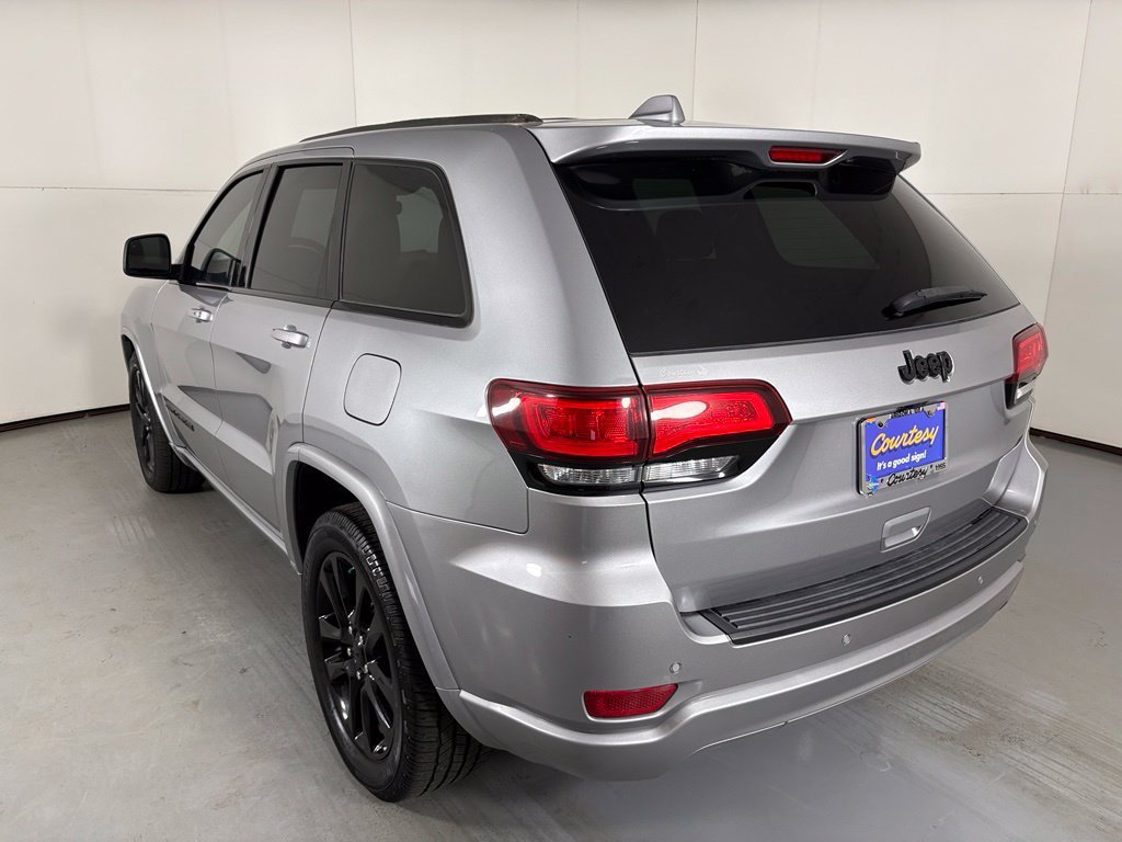 Used 2021 Jeep Grand Cherokee Laredo X RWD image 6