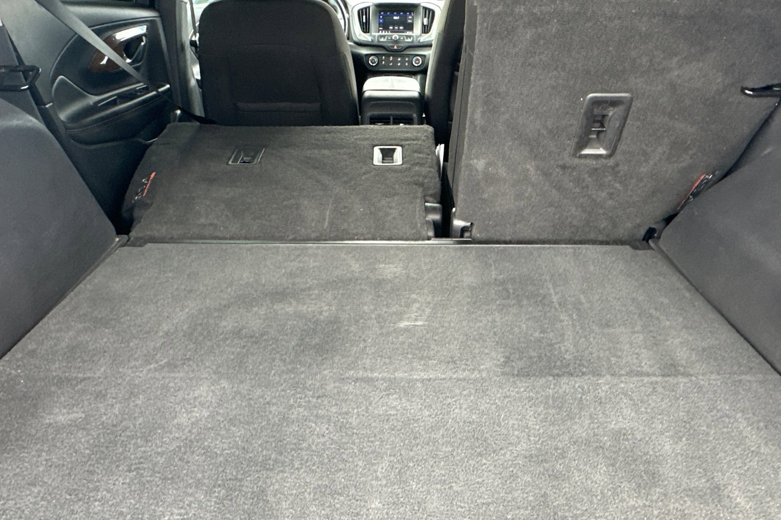 Used 2020 GMC Terrain SLE image 15