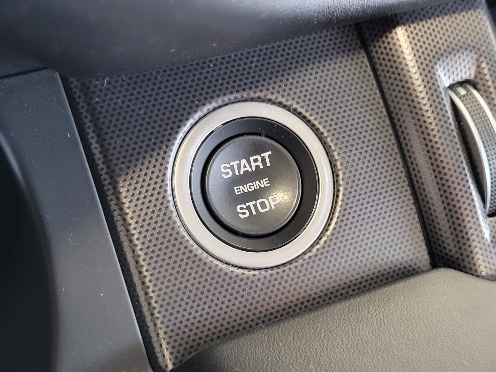 Used 2019 Land Rover Range Rover Evoque HSE Dynamic image 27