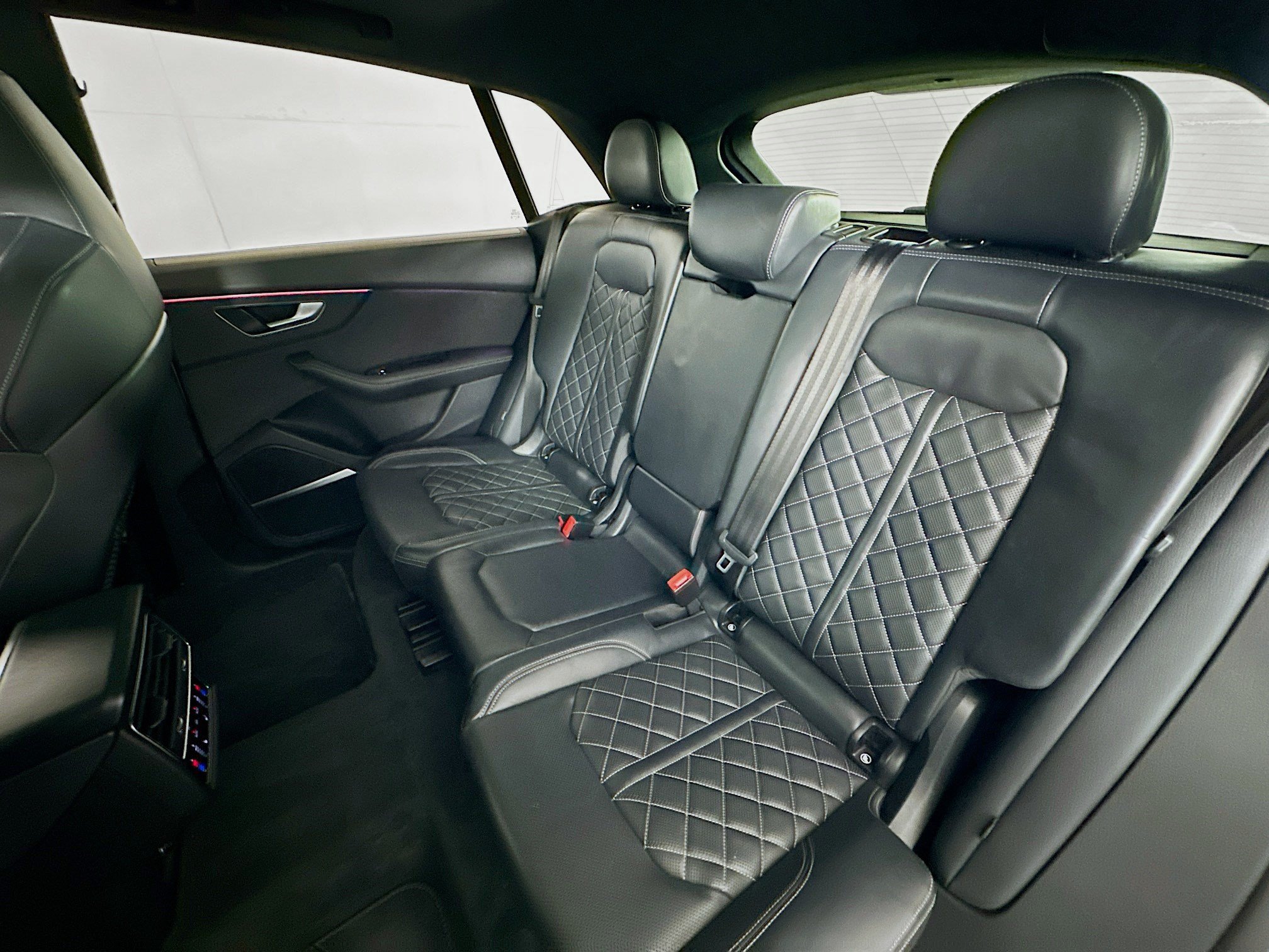 Used 2024 Audi SQ8 Premium Plus w/ Executive Package AWD/4WD image 23