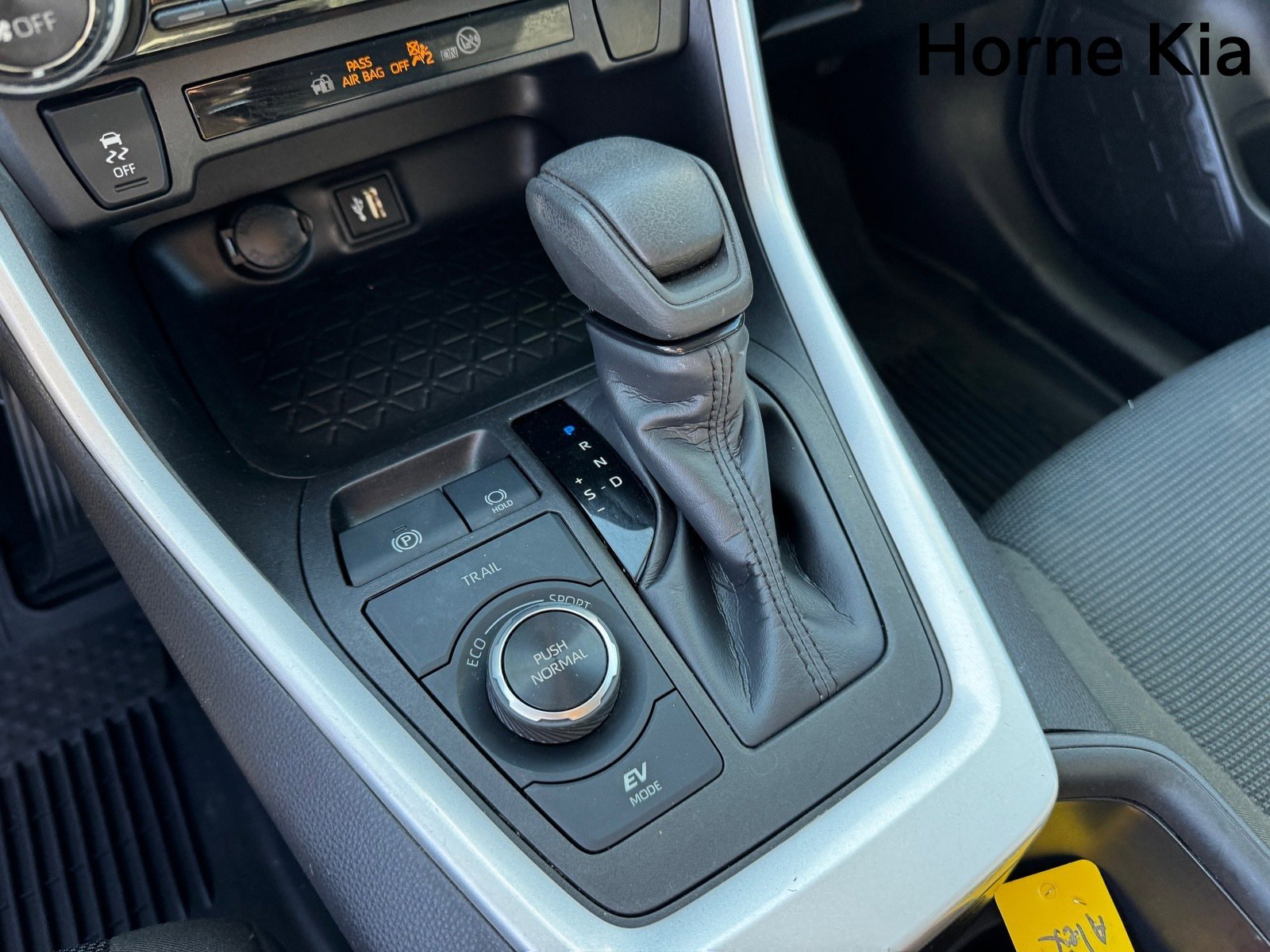 Used 2024 Toyota RAV4 LE image 23