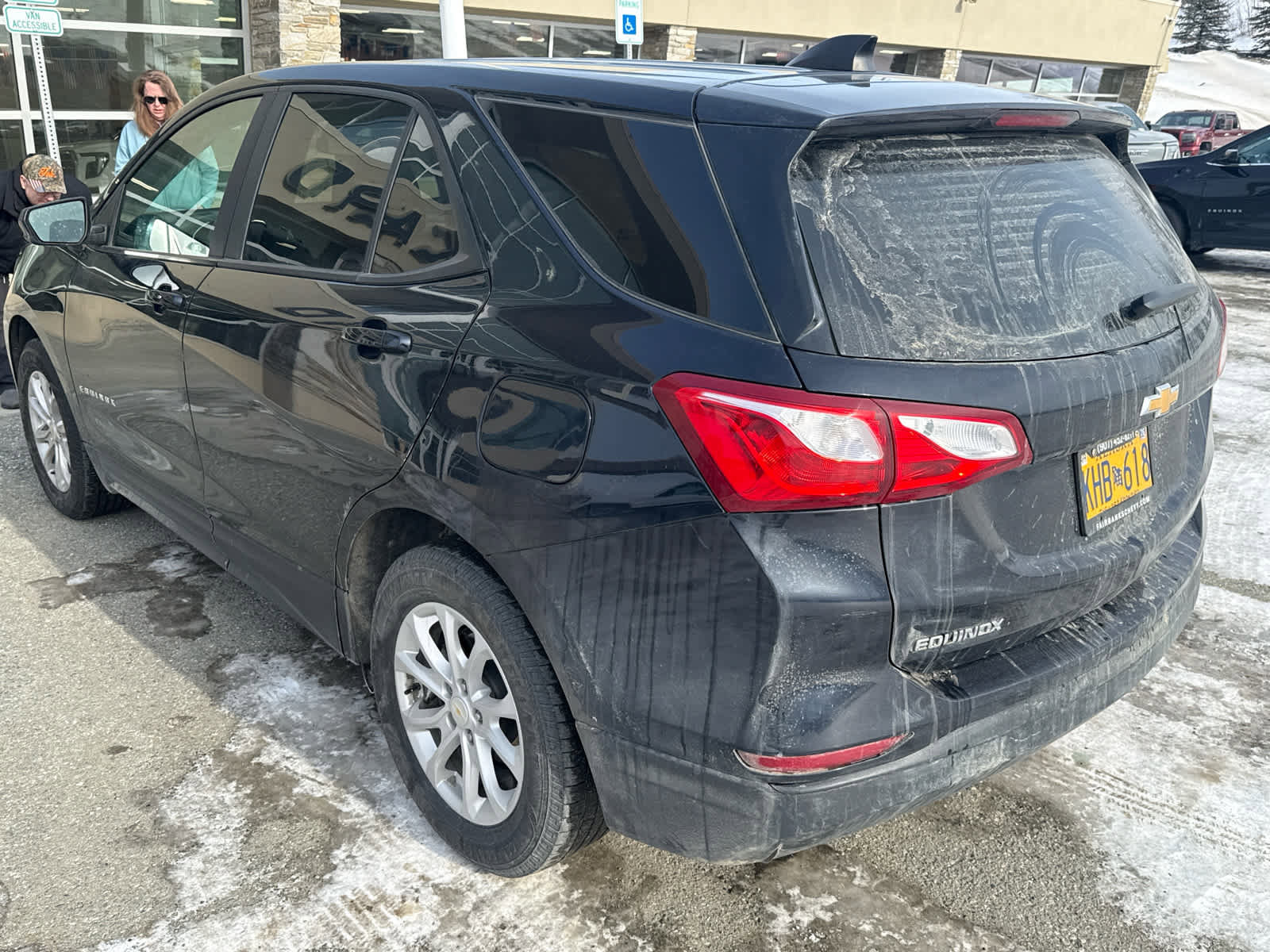 Used 2021 Chevrolet Equinox LS w/ LS Convenience Package AWD/4WD image 4