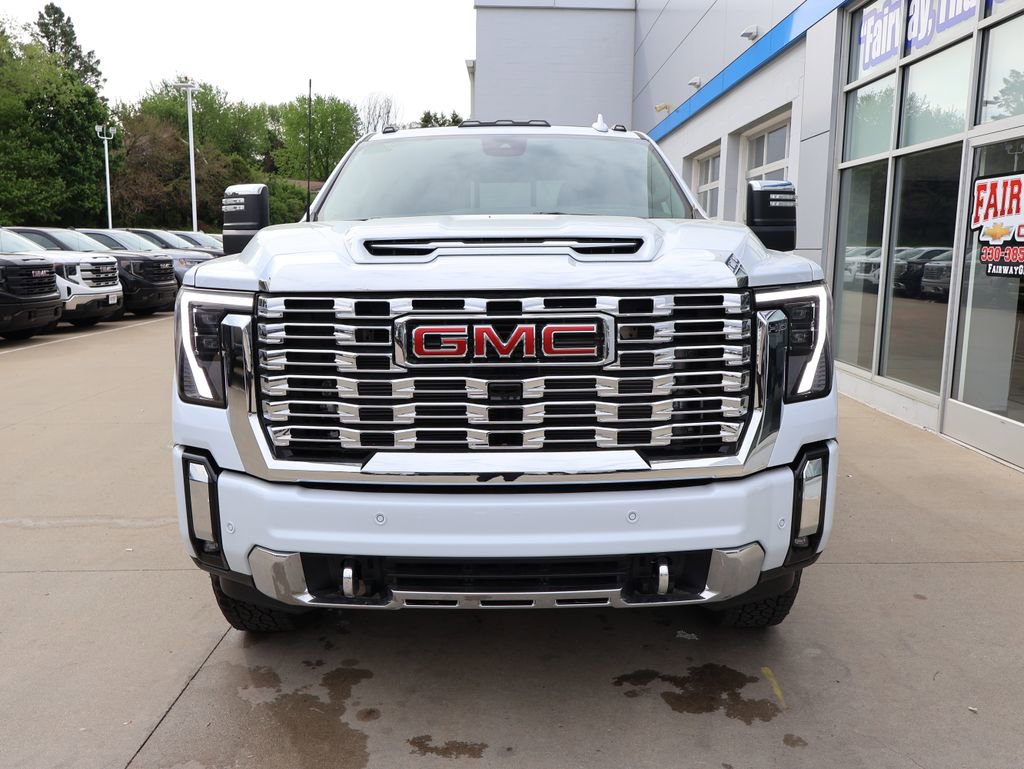 New 2026 GMC Sierra 3500 Denali w/ Denali Reserve Package AWD/4WD image 5