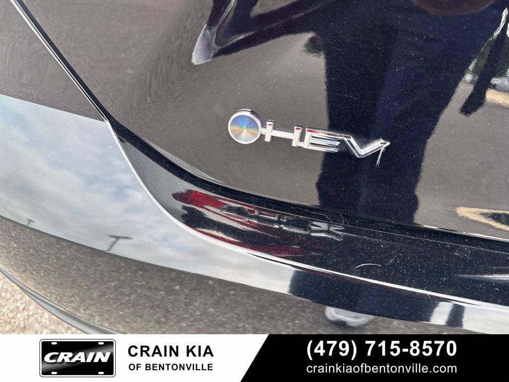 Used 2025 Toyota Camry LE FWD image 8