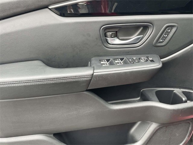 Used 2025 Honda Pilot Touring image 29