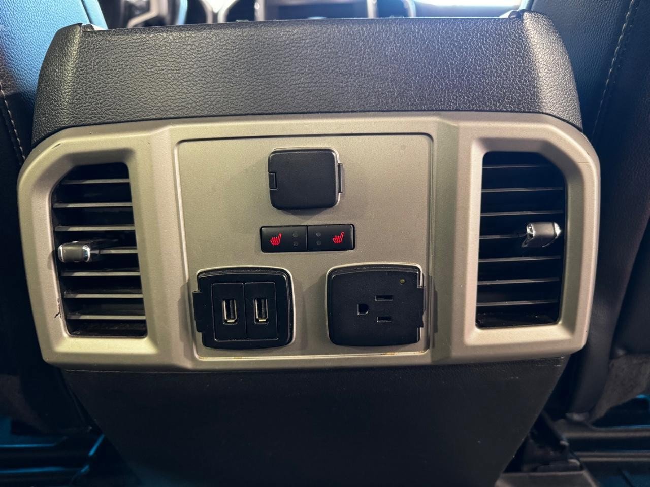 Used 2018 Ford F150 Lariat w/ Equipment Group 502A Luxury image 11