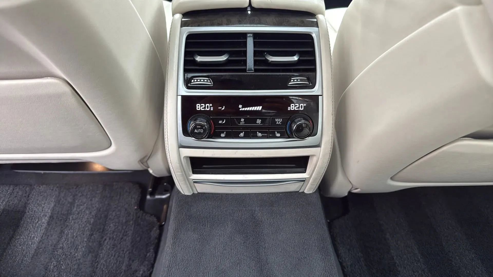 Used 2016 BMW 750i xDrive AWD/4WD image 28