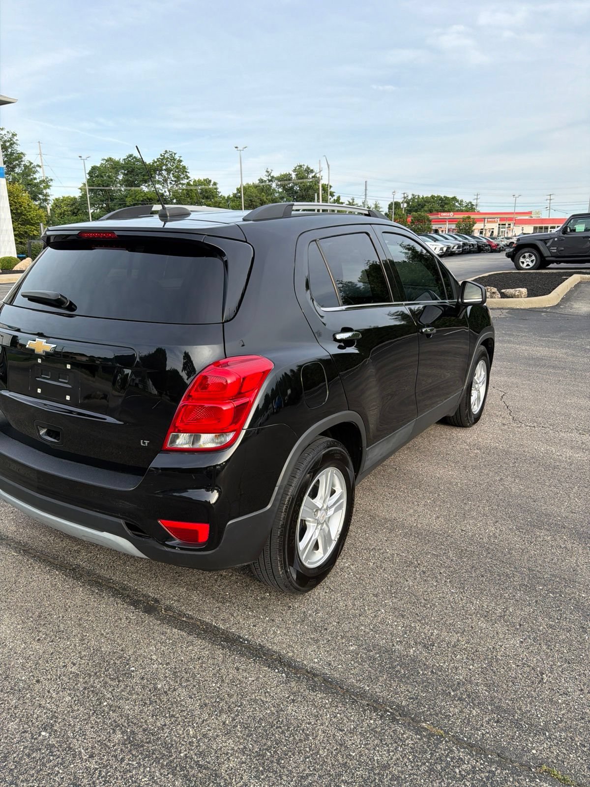 Used 2019 Chevrolet Trax LT w/ LT Convenience Package FWD image 5