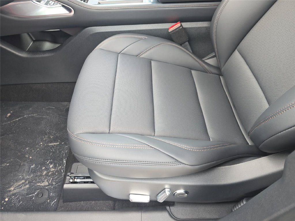 New 2026 Lincoln Nautilus Premier AWD/4WD image 14