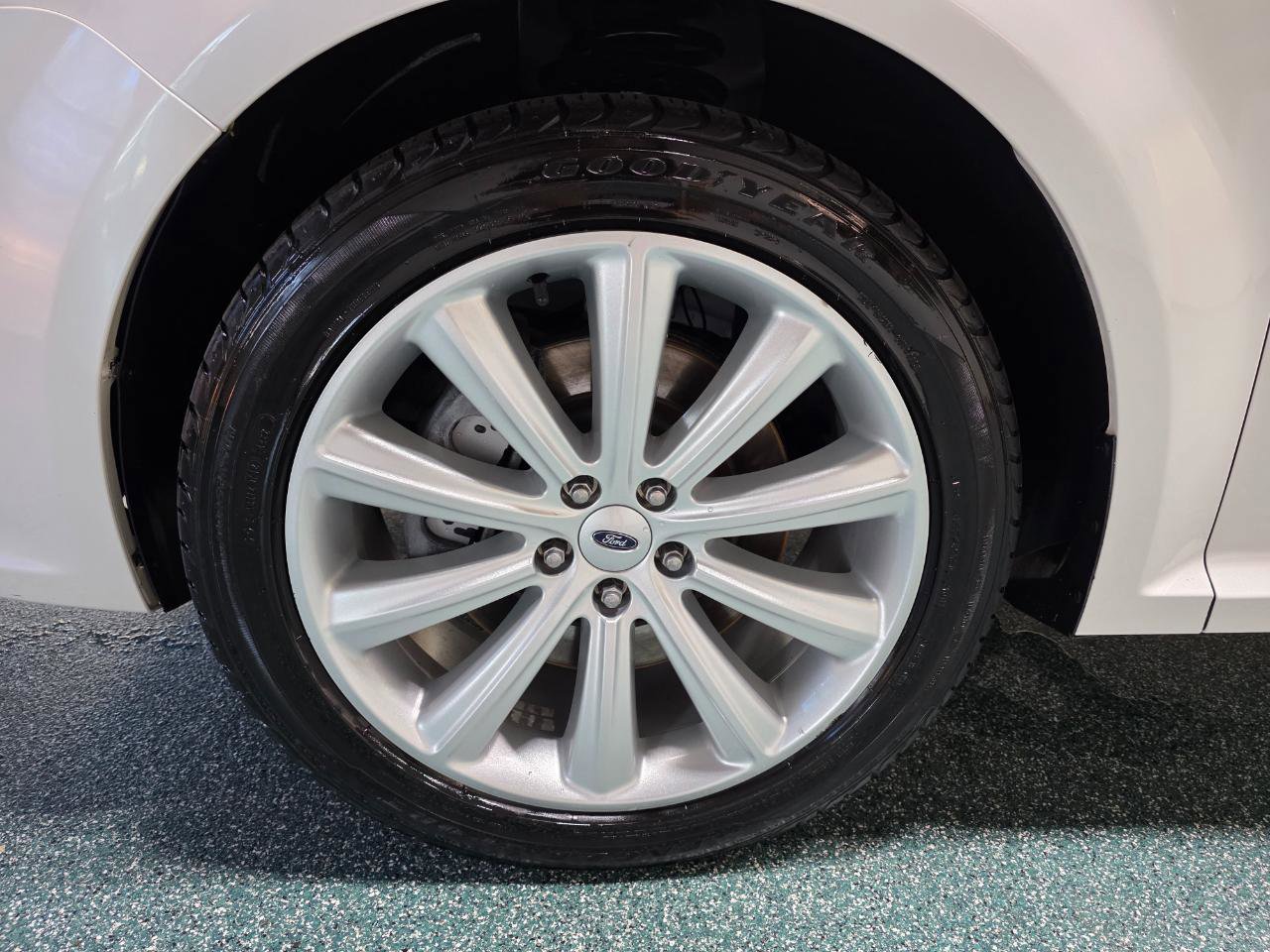 Used 2017 Ford Flex SEL w/ Equipment Group 202A AWD/4WD image 12