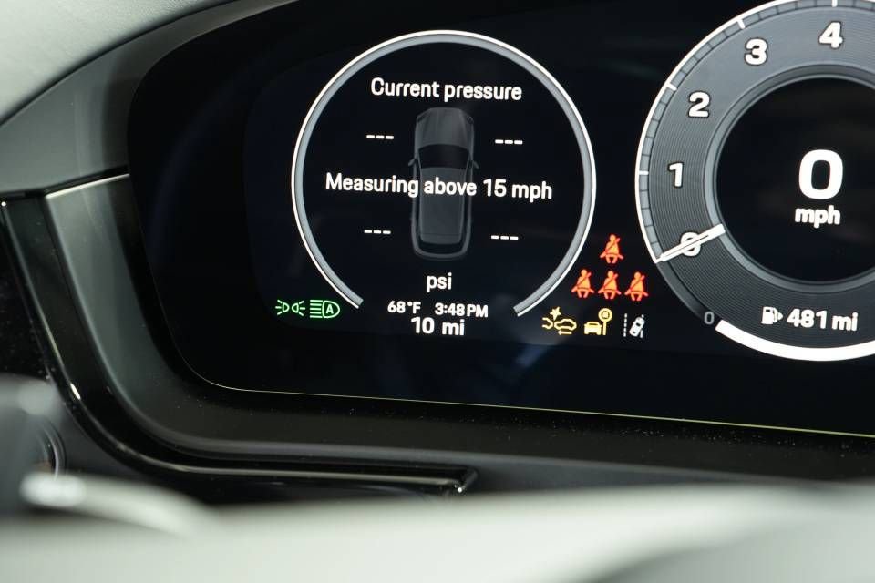 Certified 2025 Porsche Cayenne image 15